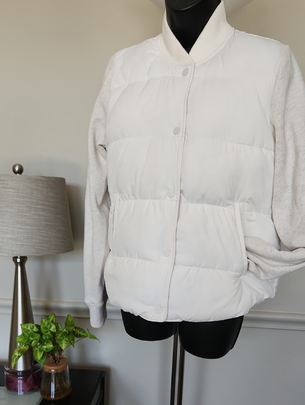 Abercrombie & Fitch Off-White Puffer Bomber Jacket